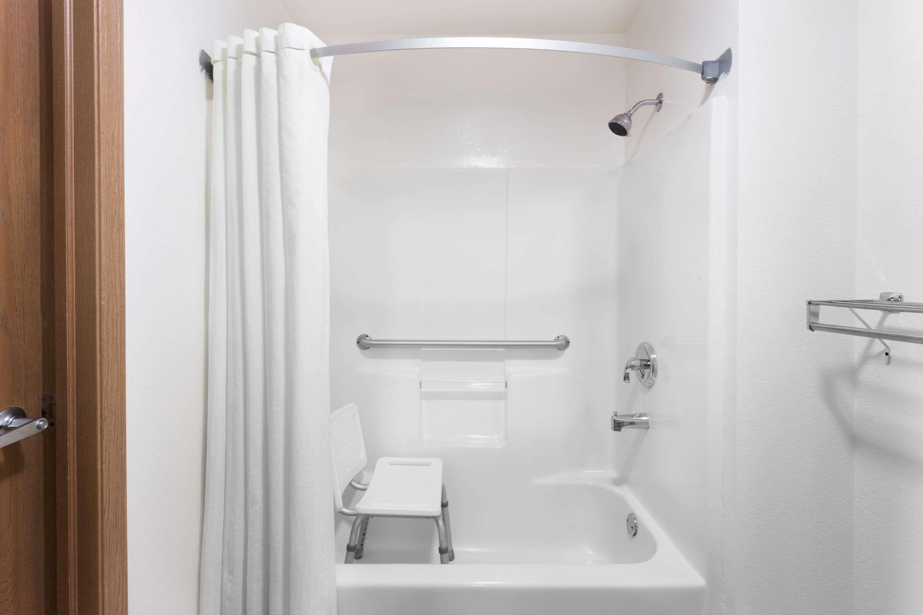 Super 8 By Wyndham Yorkville Ngoại thất bức ảnh